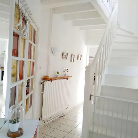 Semesterbostad La Maison De Thuy - En Auvergne *
