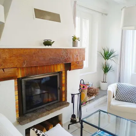 La Maison De Thuy - En Auvergne Casa vacanze Gimeaux