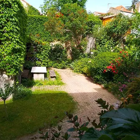Semesterbostad La Maison De Thuy - En Auvergne Gimeaux